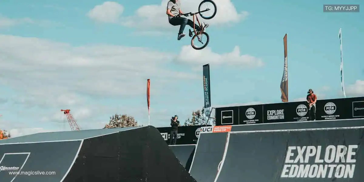 📱 一键开播,全球同频!弹幕互动不停,做最活跃的云观众💬